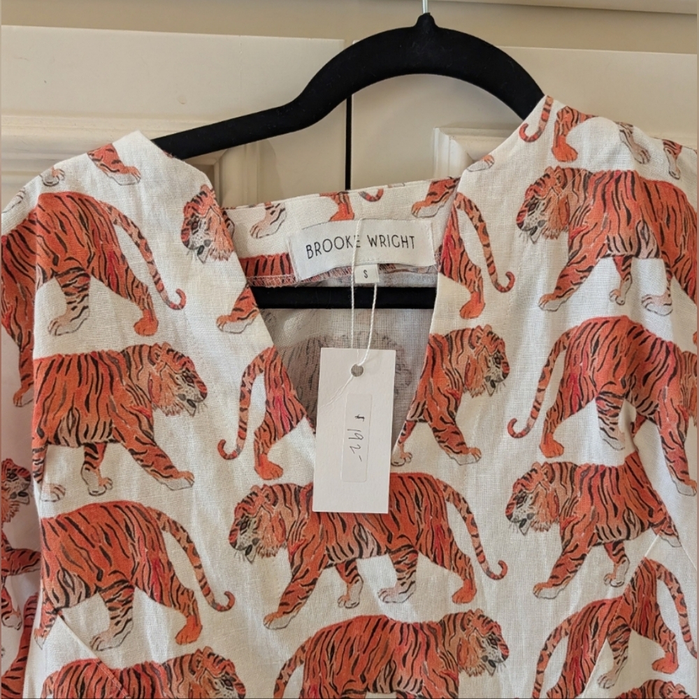 Brooke Wright Dress NWT Size small tiger print s